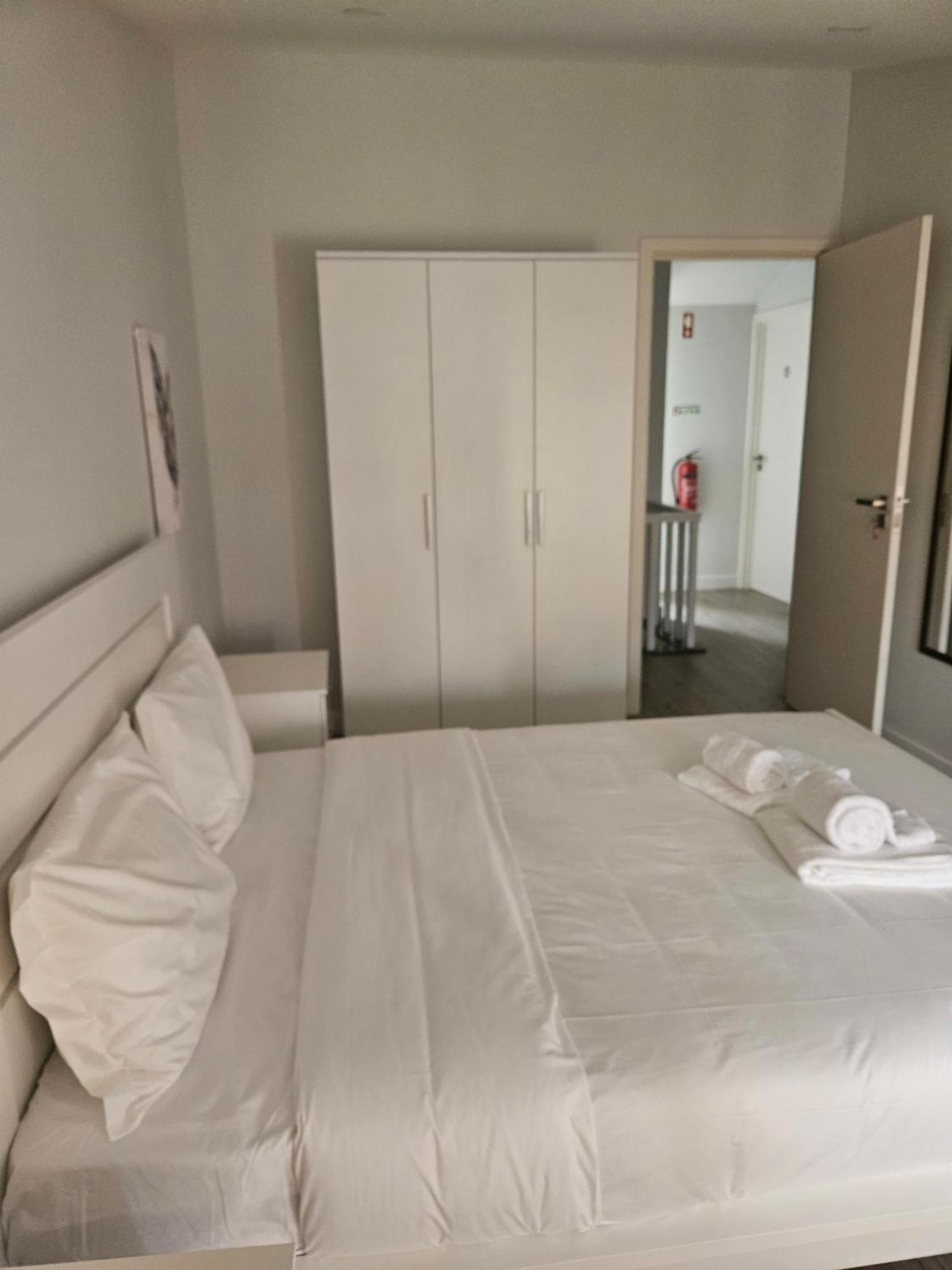 Bella Italia Coronel Miranda Guest House Понта-Делгада Экстерьер фото